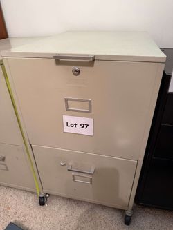 2-Drawer Office File Cabinet on Wheels