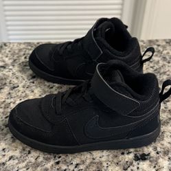 Toddler Black Nike Sneakers - Size 9C