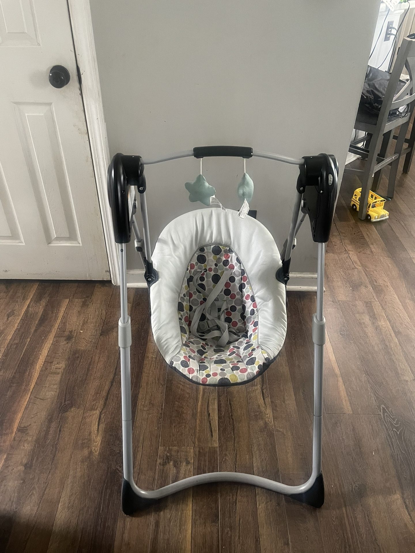 Compact Swing