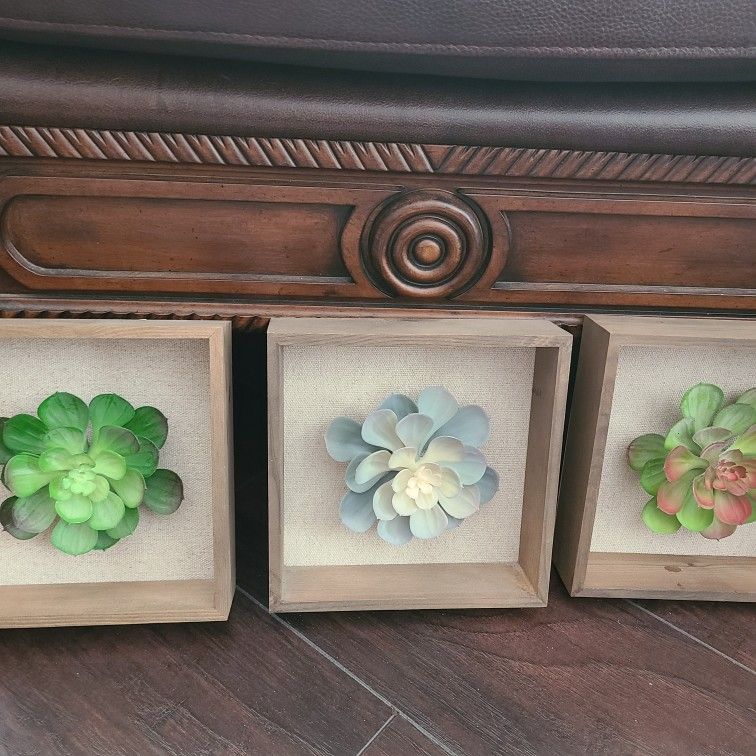 Hanging Pictures 3D