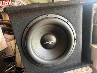 15 inch speaker skar with skat box like new