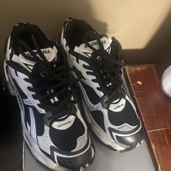 White Black Runners Balenciagas