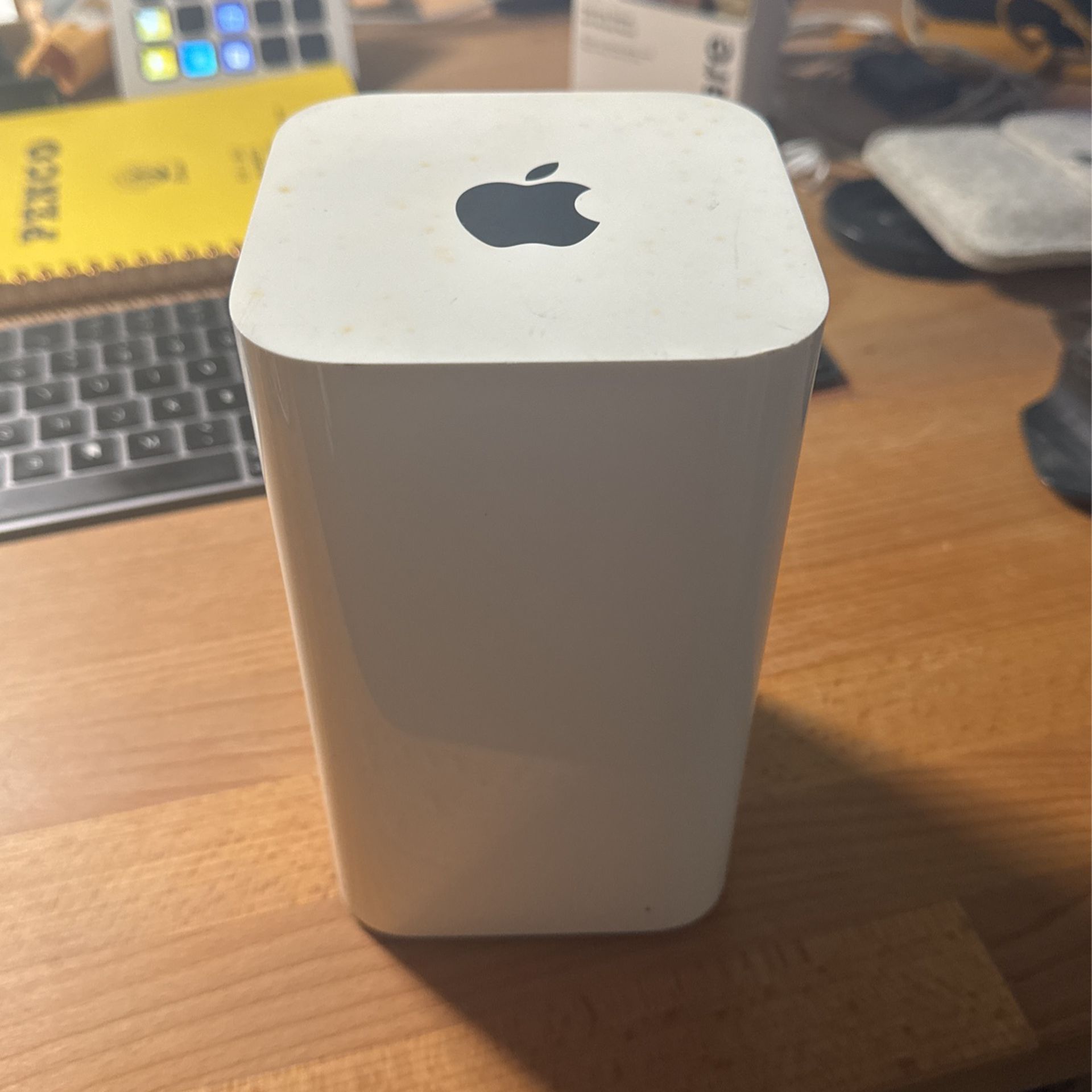 Apple Airport Extreme WiFi Router 