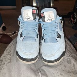 Jordan 4 University Blue