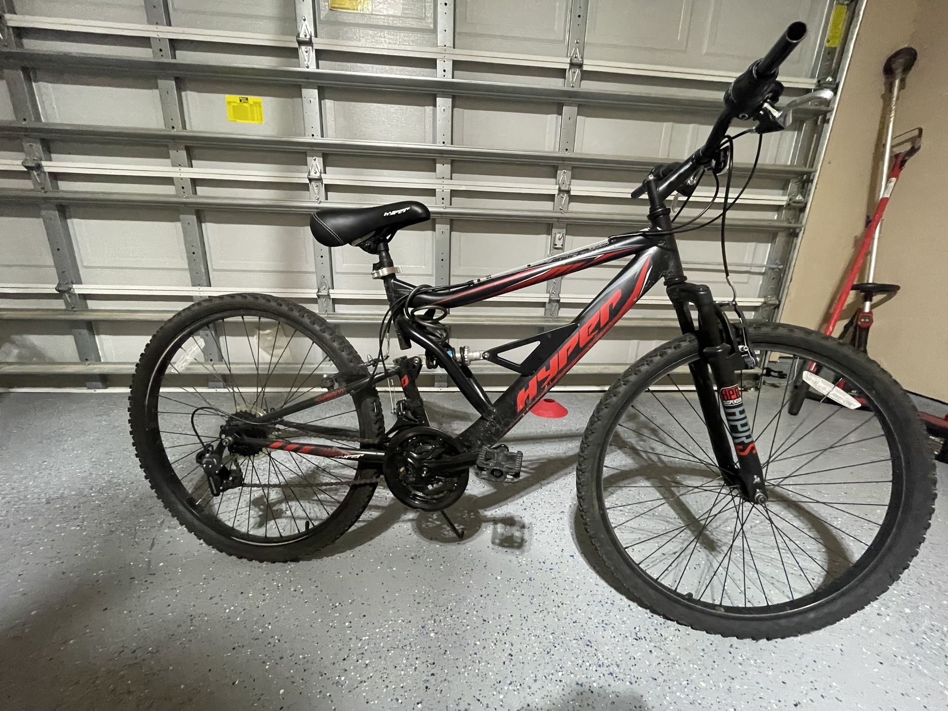 26 Hyper Bicycles Shocker Mountain Bike, 26 Wheels, Adult Ages 14+