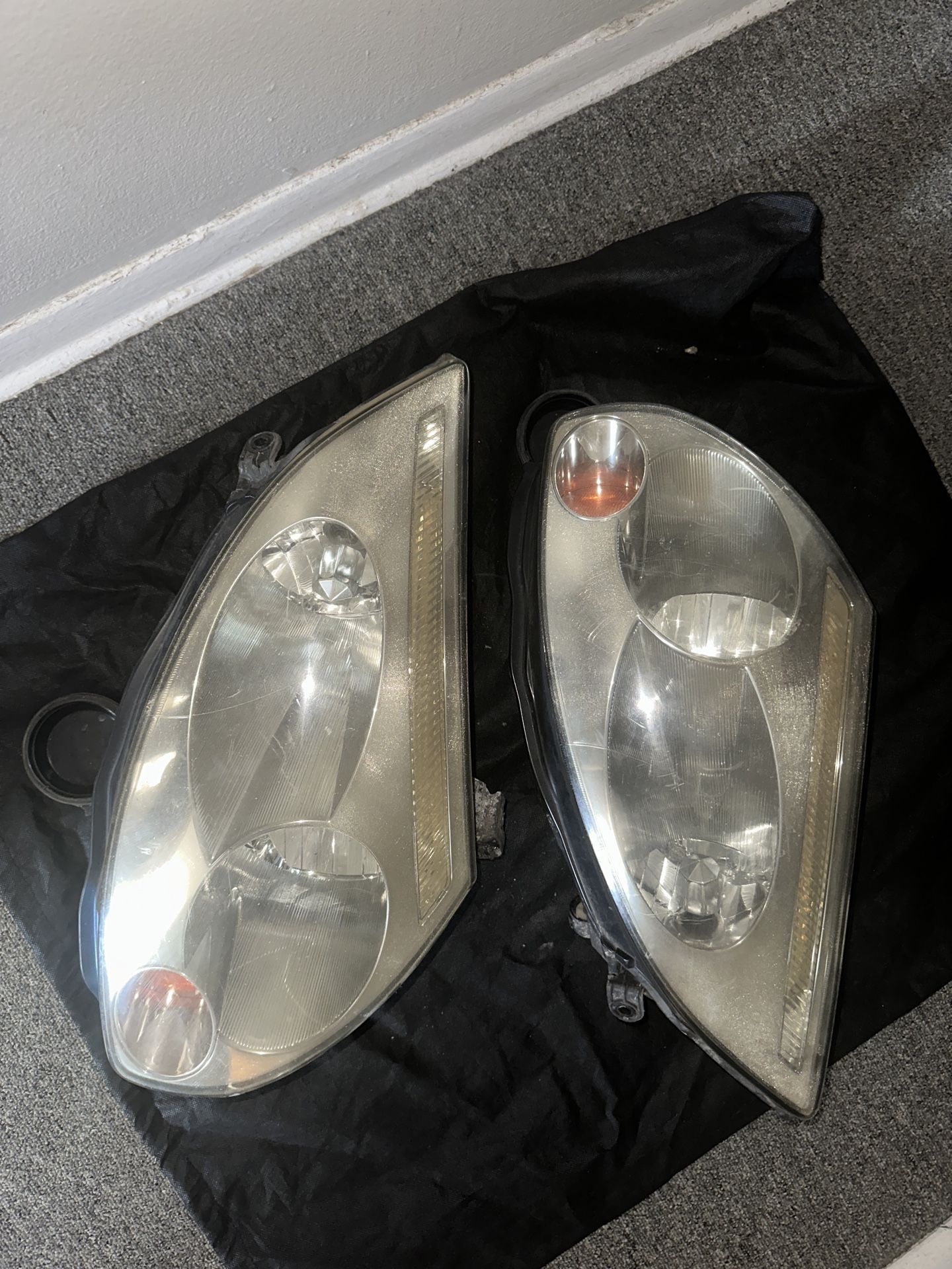2003 - 2005 Infiniti G35 Coupe Headlights