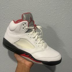 Jordan 5 Fire Red 