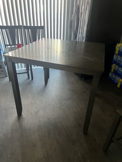 Dinning table
