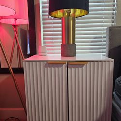 2 CABINETS/NIGHT STANDS