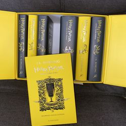 NEW Harry Potter Book Set - hufflepuff Collection
