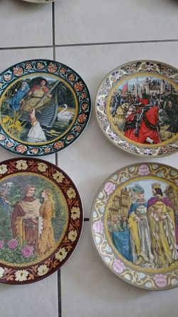 Collectible Wedgwood plates, signed and numbered