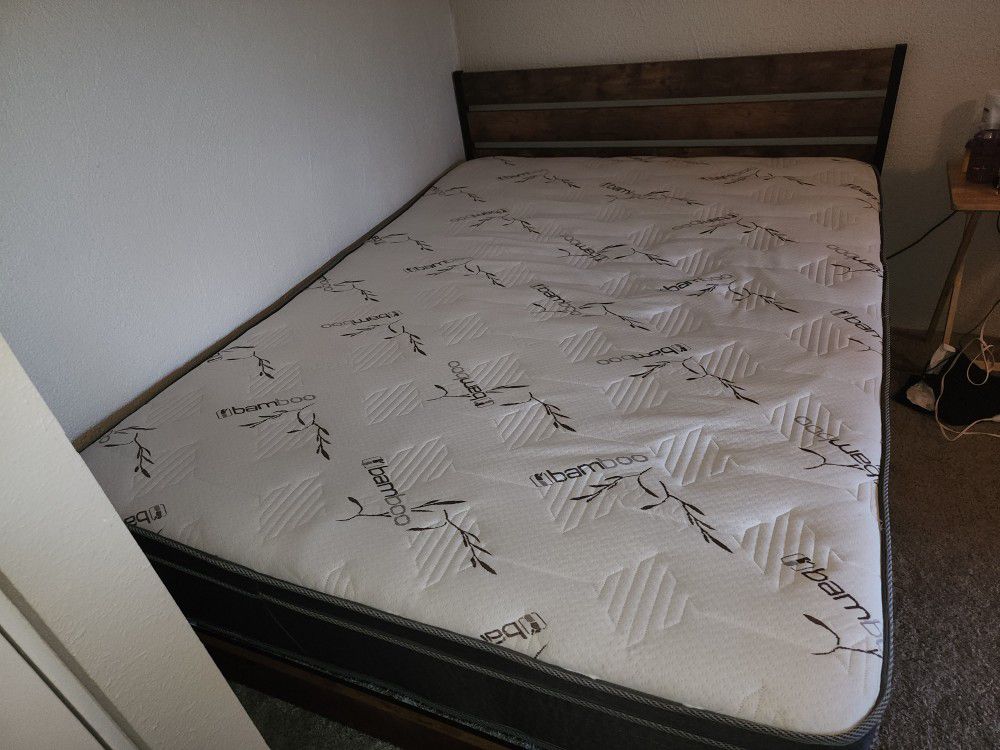 Queen Pillowtop  Mattress,  Frame And Bedding