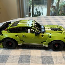 LEGO TECHNIC lime green 42138 Ford Mustang Shelby GT500 Partial