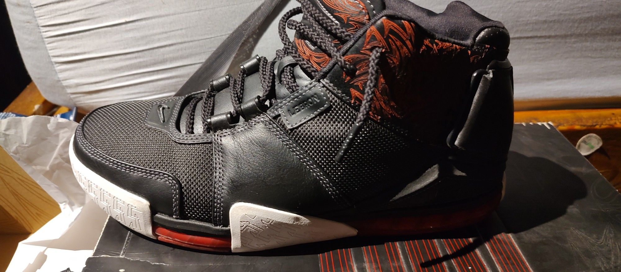 Nike Zoom LeBron 2 (OG 2004) Black Crimson 10.5