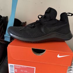 Nike Work Out Shoes 