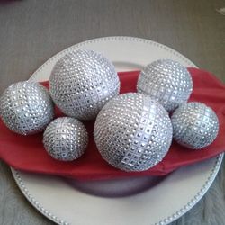 Christas Decorations New Silver 4"3"2" I Also Have 3 Sets Available