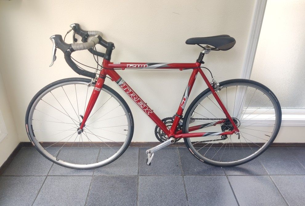 Trek 700c 27-Speed Commuter/Road Bike - Carbon Fiber Forks + NEW SEAT/ DERAILLEUR + Light 54cm Frame + Bontrager + Tiagra Shifters/Brakes (MSRP $830) 