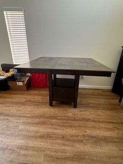 Dinner Table - extendable