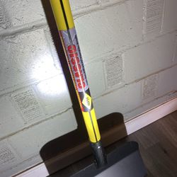 Nupla Brand NEW Scraper 12” Fiberglass Handle. South Scottsdale
