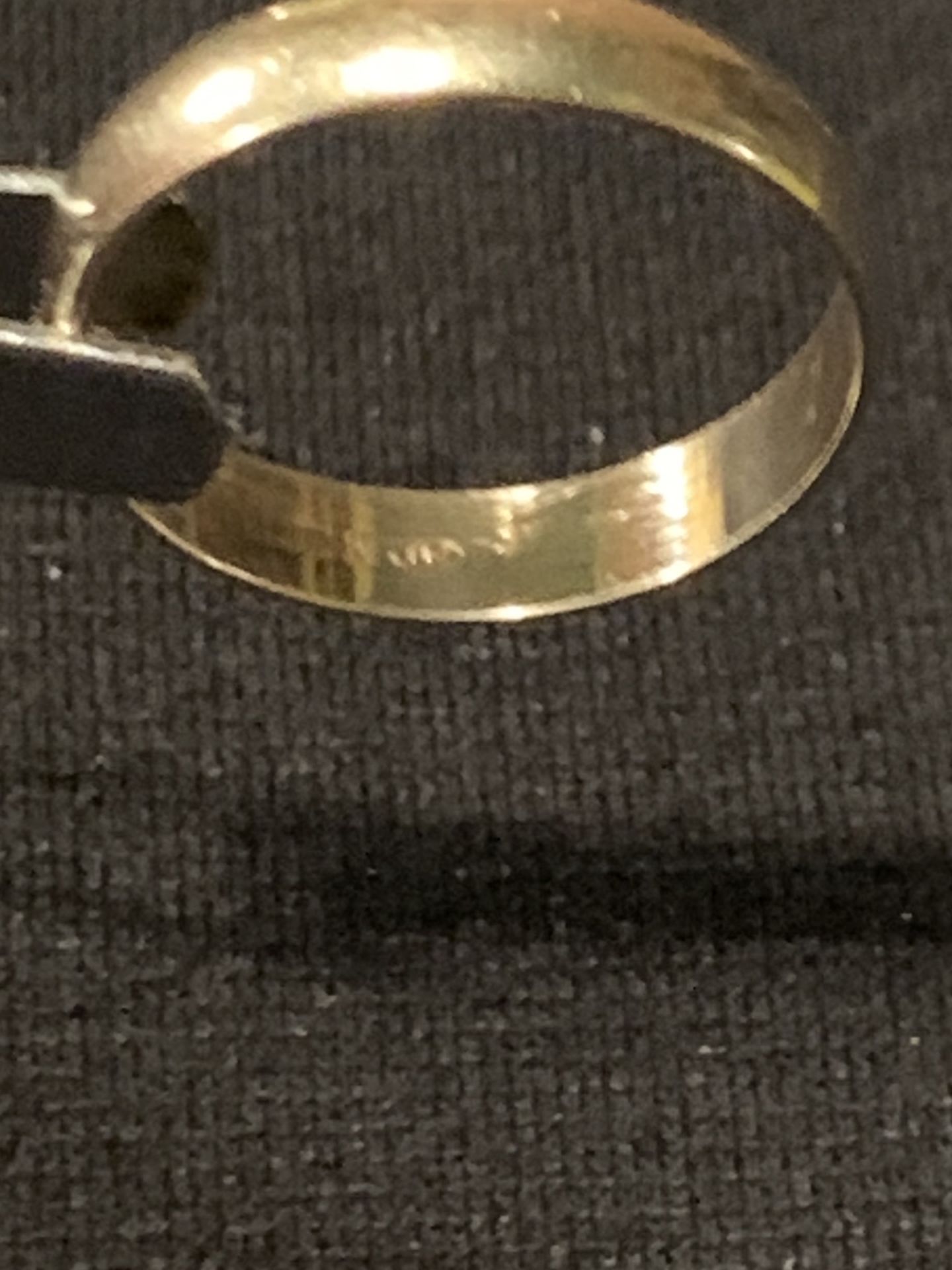 Men’s 10k Gold wedding band Size 8.5