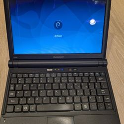 Lenovo S10e IdeaPad 1.6GHz  10" screen