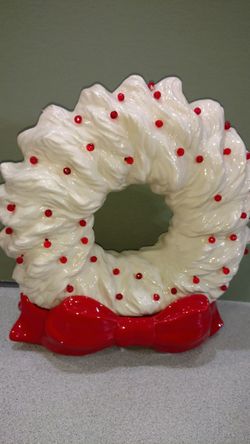 Ceramic Christmas wreath