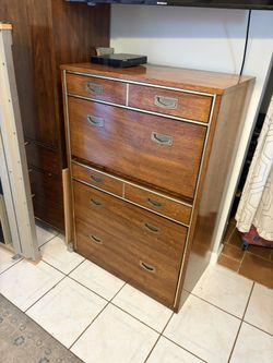 Mt. Airy National Dresser OAK Antique Vintage Desk Curio W Light.