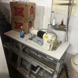 Juki Sewing Machine Excellent Condition 250 Firm