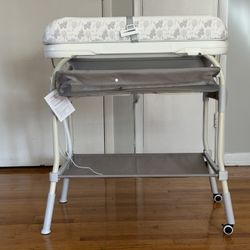 Baby 2 in 1 Bathtub With Changing Table