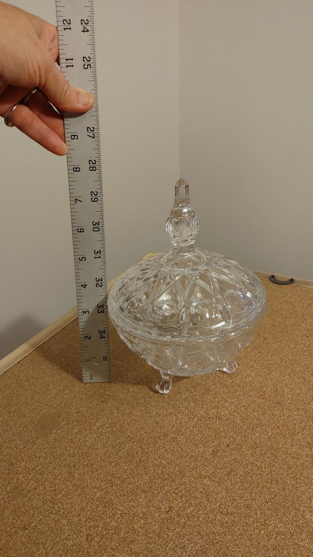 Crystal vanity dish with legs and matching lid no chips or cracks