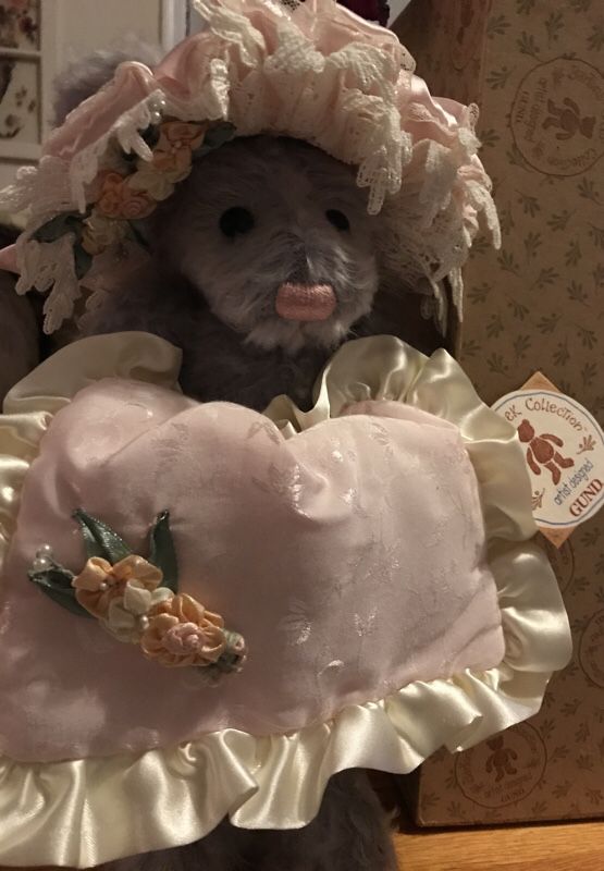 Beautiful Genuine Gund Victorian stuffed animal Bear