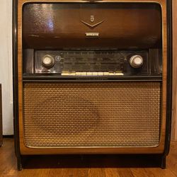 Grundig Majestic 7000 Radio/Phono Receiver
