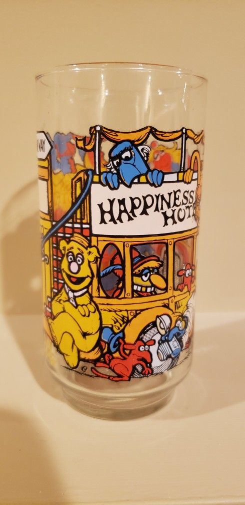 Vintage McDonald's Great Muppet Caper 1981 Henson Assoc, Inc - Happiness Hotel Glass