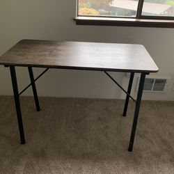 Great Little Table Or Desk!