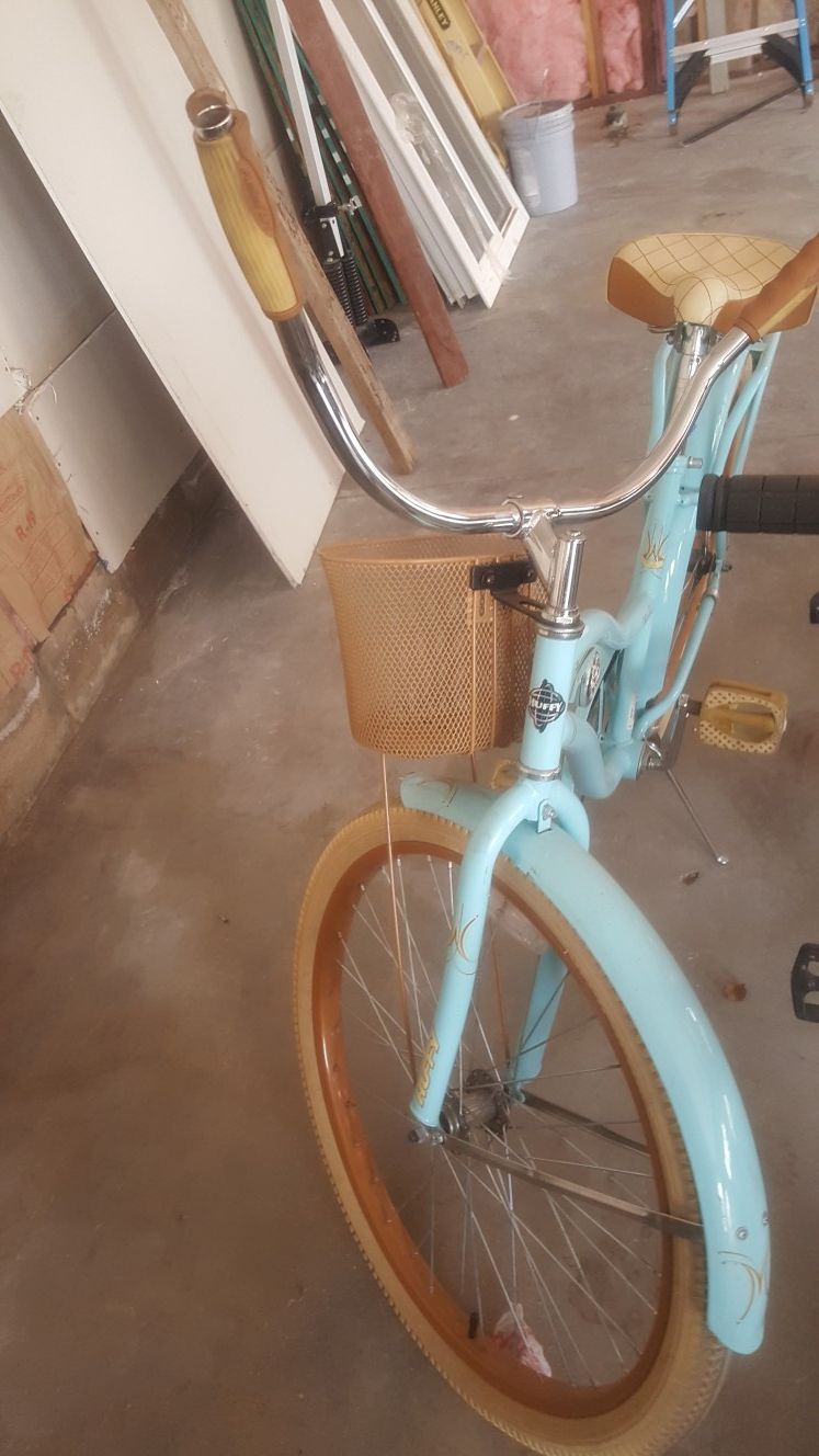 Huffy 24" Nel Lusso Girls' Cruiser Bike With Fit Frame MINT Green Women