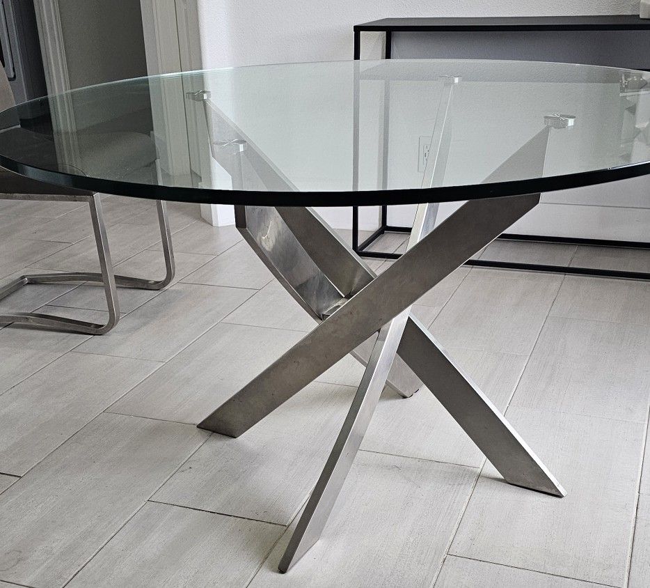 Dinning Table 