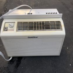 Very Good Condition Goldstar Air Conditioner 