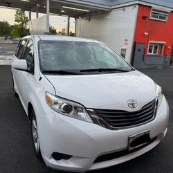 2011 Toyota Sienna