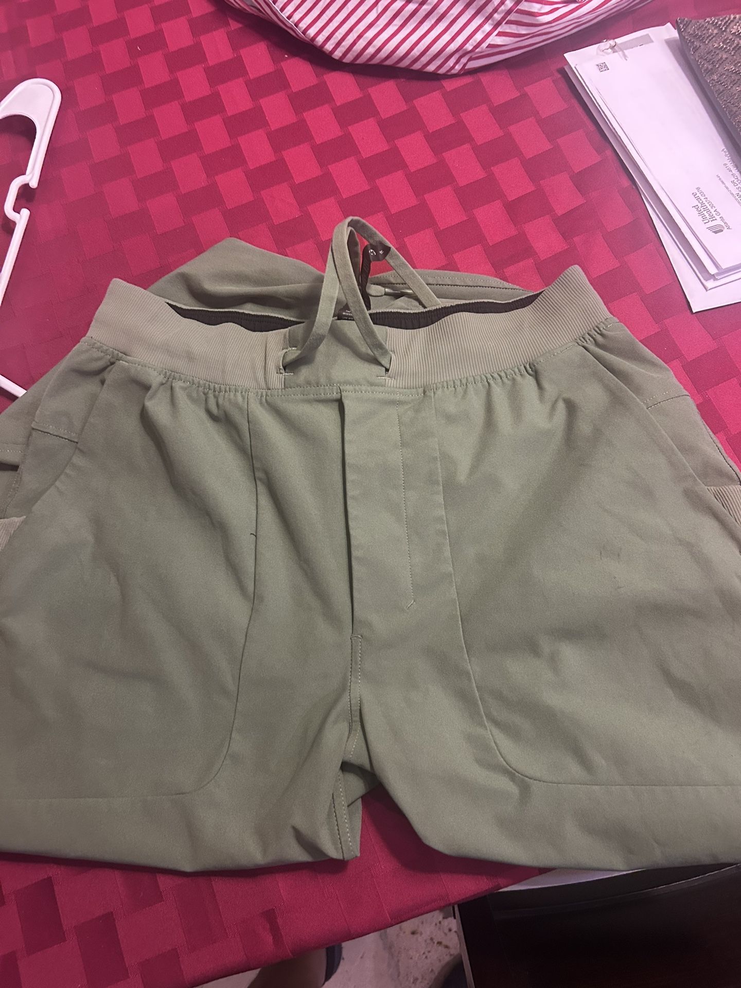 Lululemon Joggers Medium