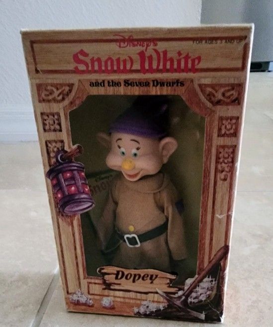Rare Vintage BIKIN DOPEY DOLL 6.5" WALT DISNEY SNOW WHITE AND THE SEVEN DWARFS