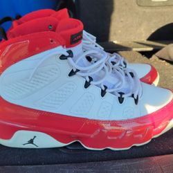 JORDAN Retro 9 ( GYM RED)