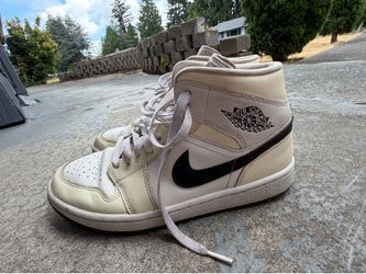 Nike Air Michael Jordan size 9 W