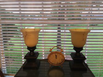 2 lamps