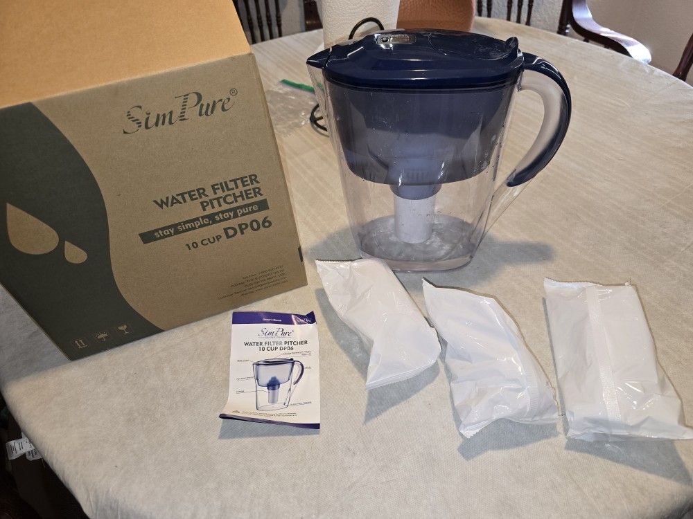 New 10 cup Pitch water filter/ 4 filters included ( open to clean and for pictures).
Color: Blue, kitchen, save water/https://offerup.com/redirect/?o