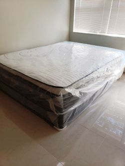 NEW QUEEN PILLOW TOP MATTRESS. Bed frame is not available. Take it home same day 👍