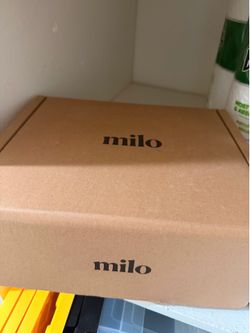 Milo 8” Cast Iron Pot