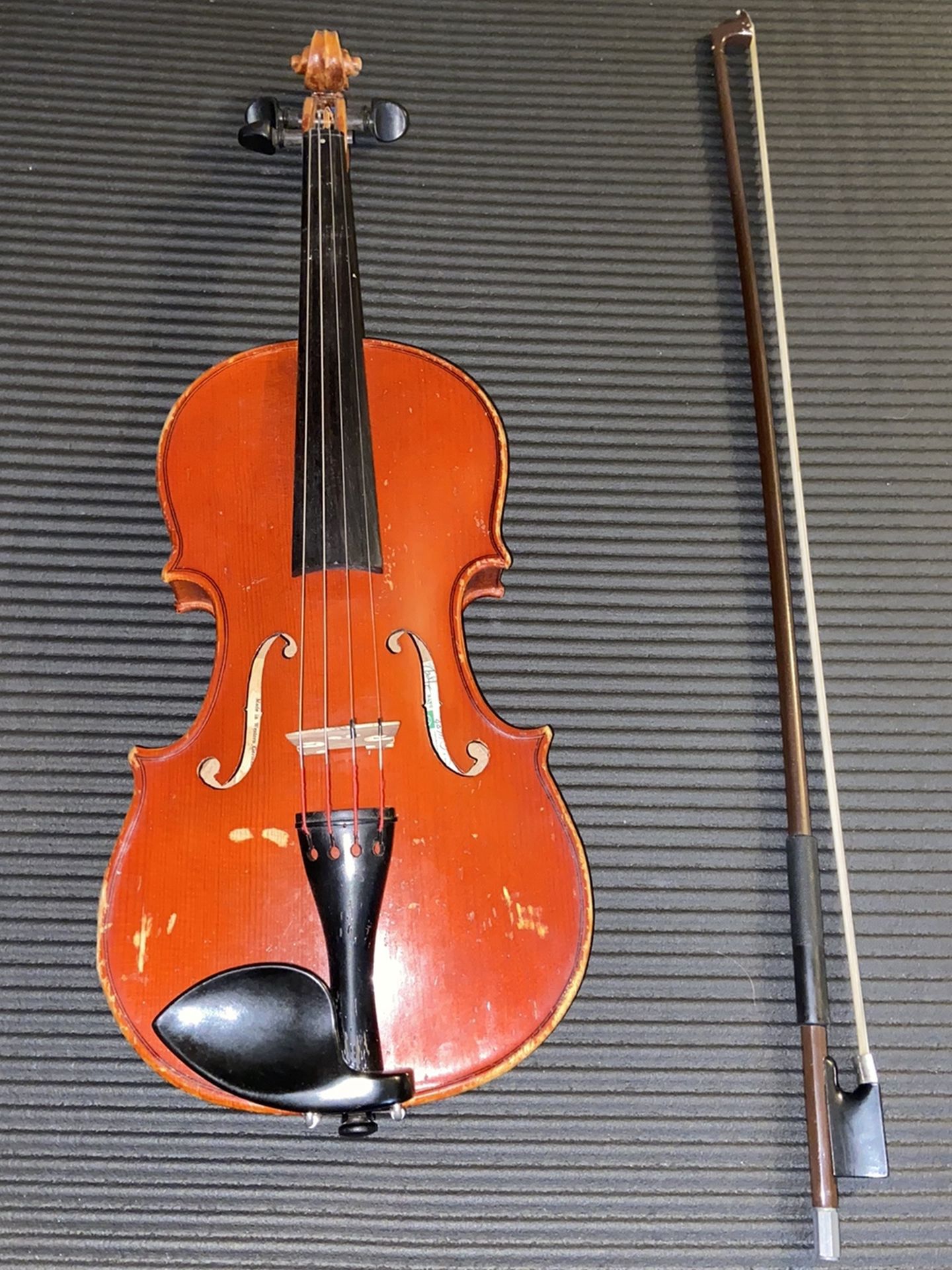 Violin W/bow & Strings