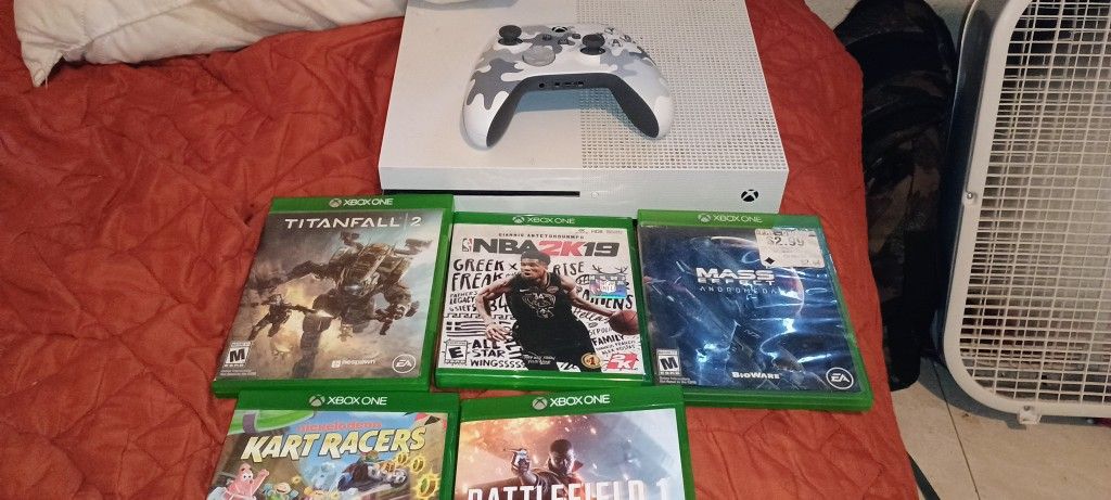Xbox One's For Sale Or Trade