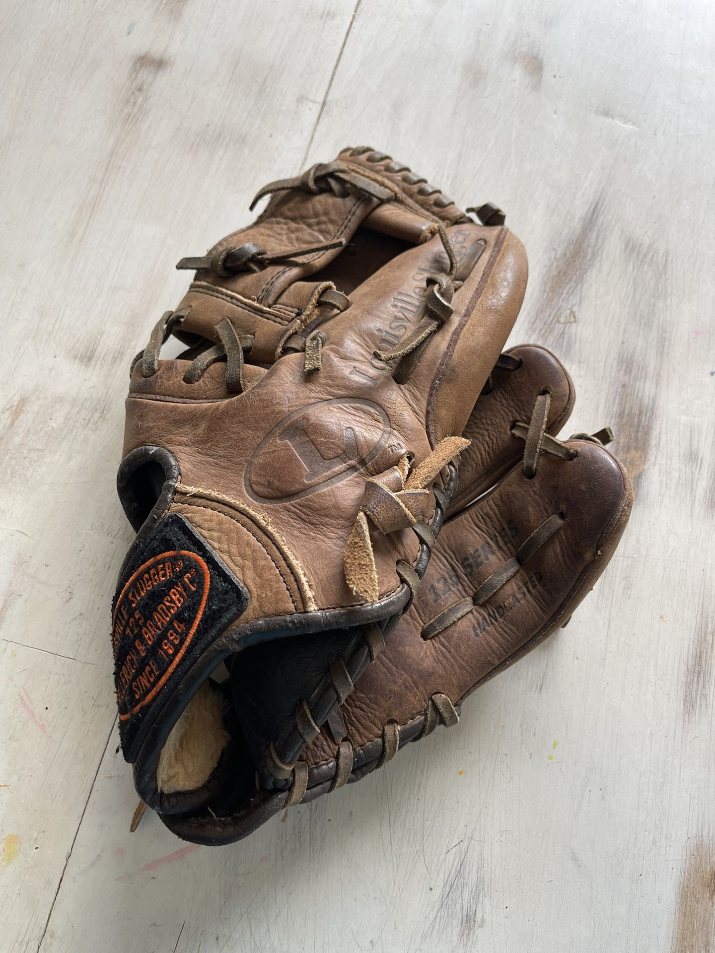 Baseball Glove - Louisville Slugger