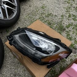 Mercedes C Class Headlight